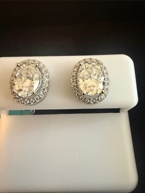 NWT Sterling Silver Oval Moissanite Stud Earrings
